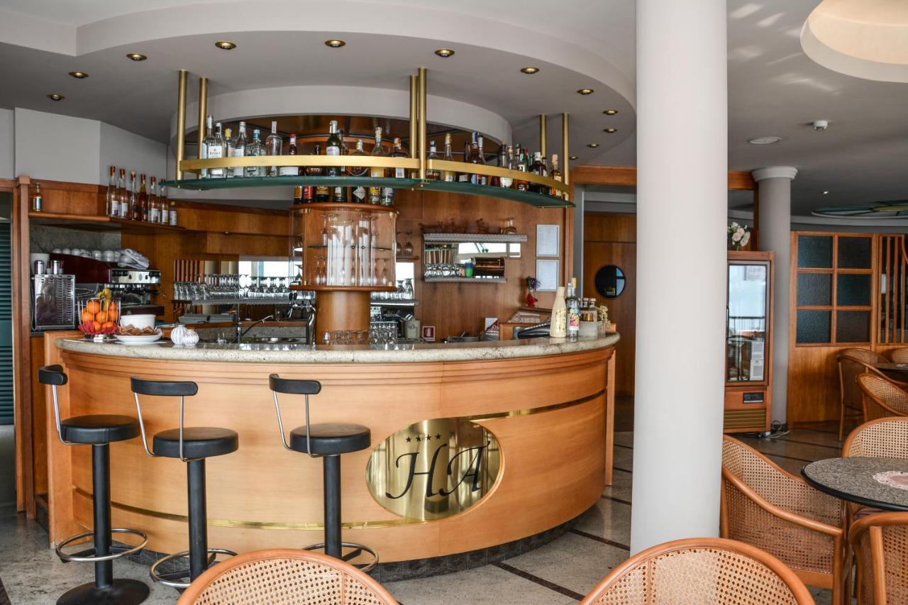 Hotel Astor Лімоне-суль-Гарда Екстер'єр фото