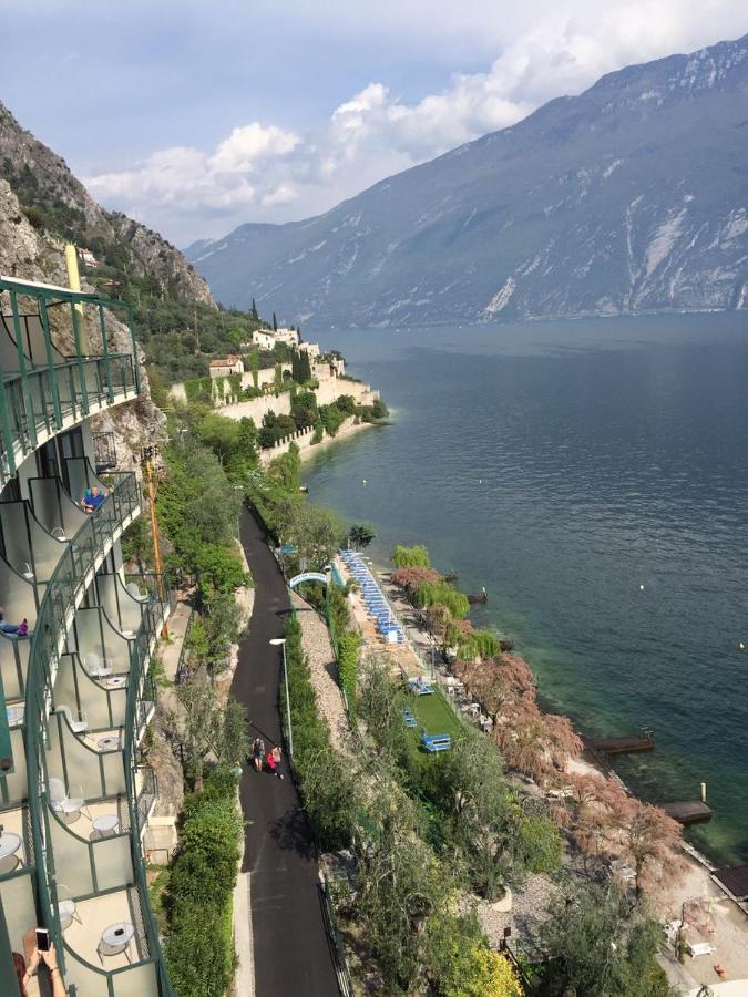 Hotel Astor Лімоне-суль-Гарда Екстер'єр фото